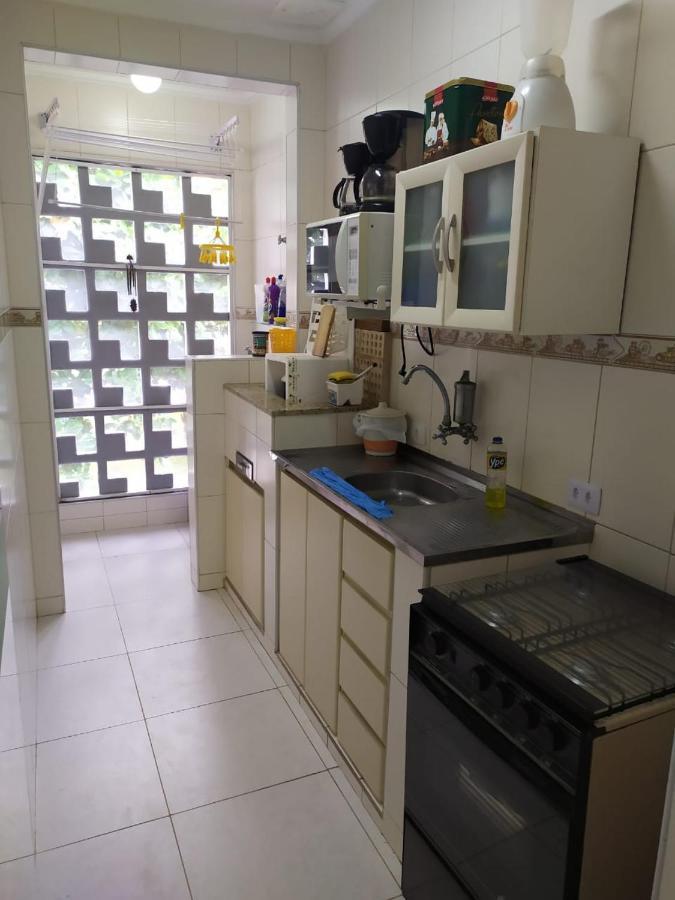 Guaruja Enseada - Apto 200M Da Praia - 02 Dorm. Wi-Fi + Ar + Estacionamento Exterior photo